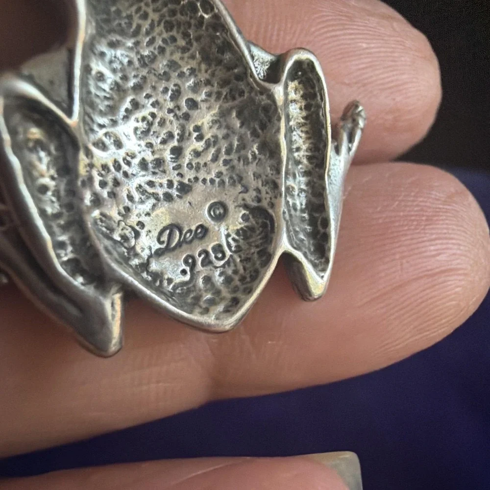 RARE RETIRED Dee 3D Tree Frog  Pendant 925 Sterling Silver MINT CONDITION